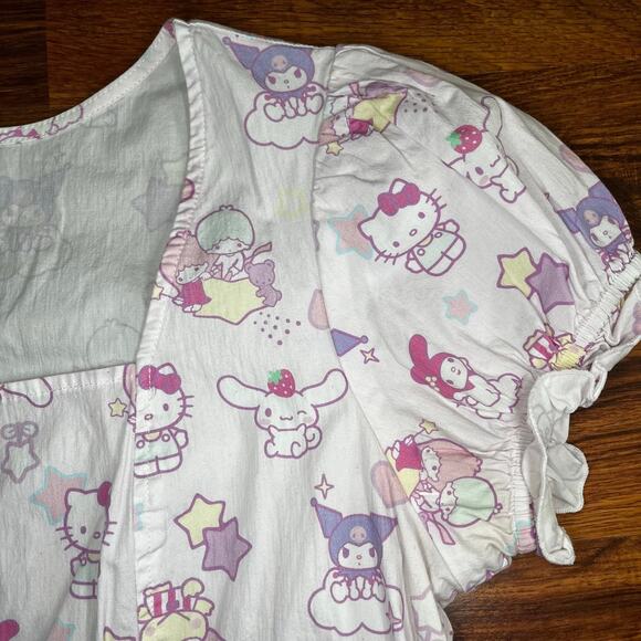 Hello Kitty And Friends Pastel Ruffle Button-Up Top Size XL - Picture 4 of 7